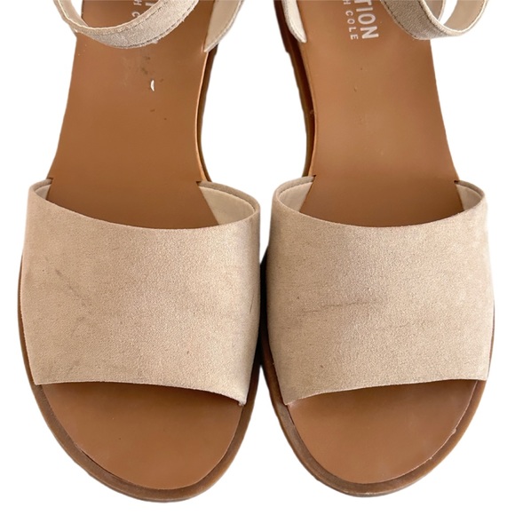 Kenneth Cole Reaction Jolly Sandals - Picture 7 of 10